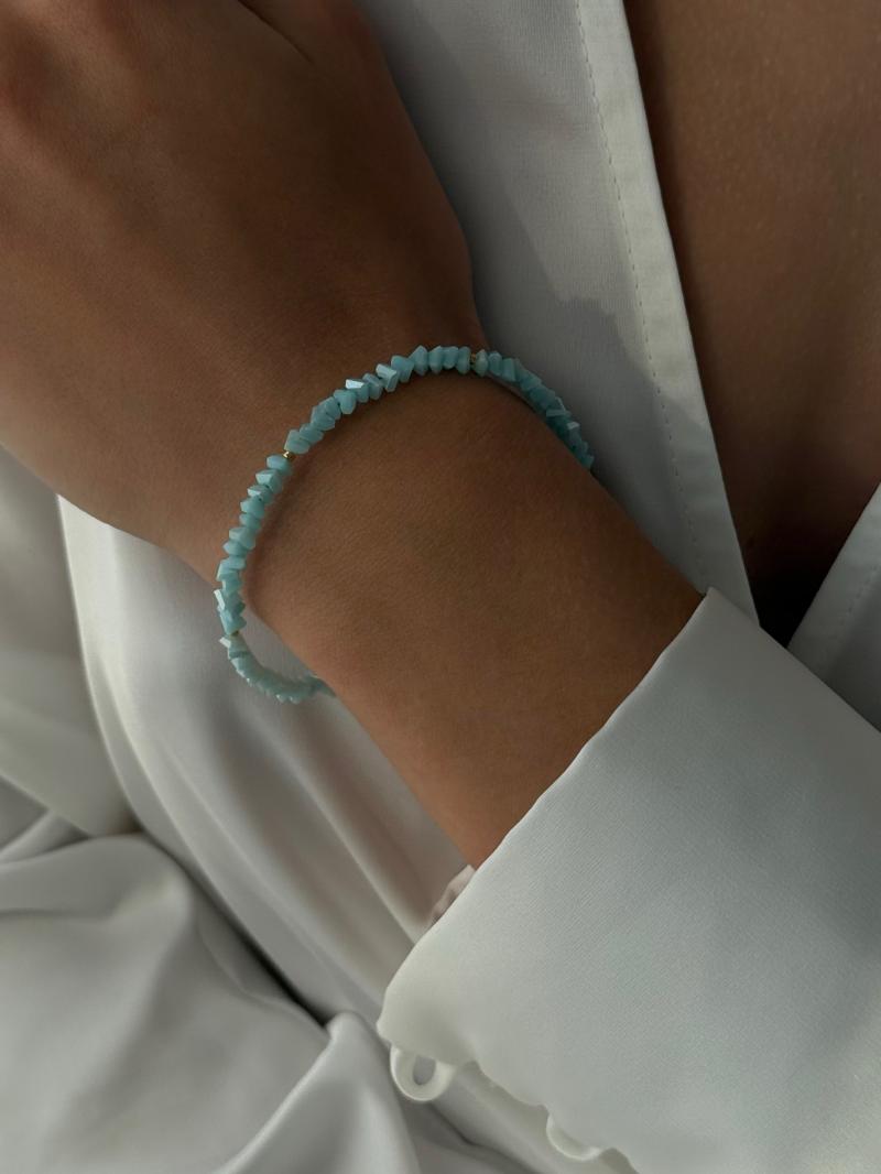 Браслет з блакитного матового кришталю